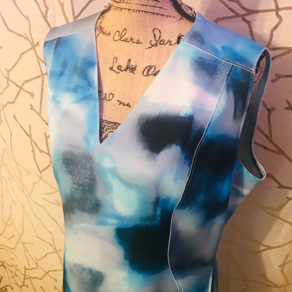 T TAHARI BLUE & GRAY DRESS